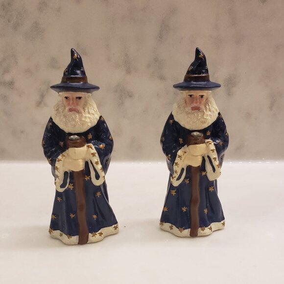 Vintage Wizard With Staff w/ Crystal + Starry Robe - Salt & Pepper Shakers - Picture 1 of 9
